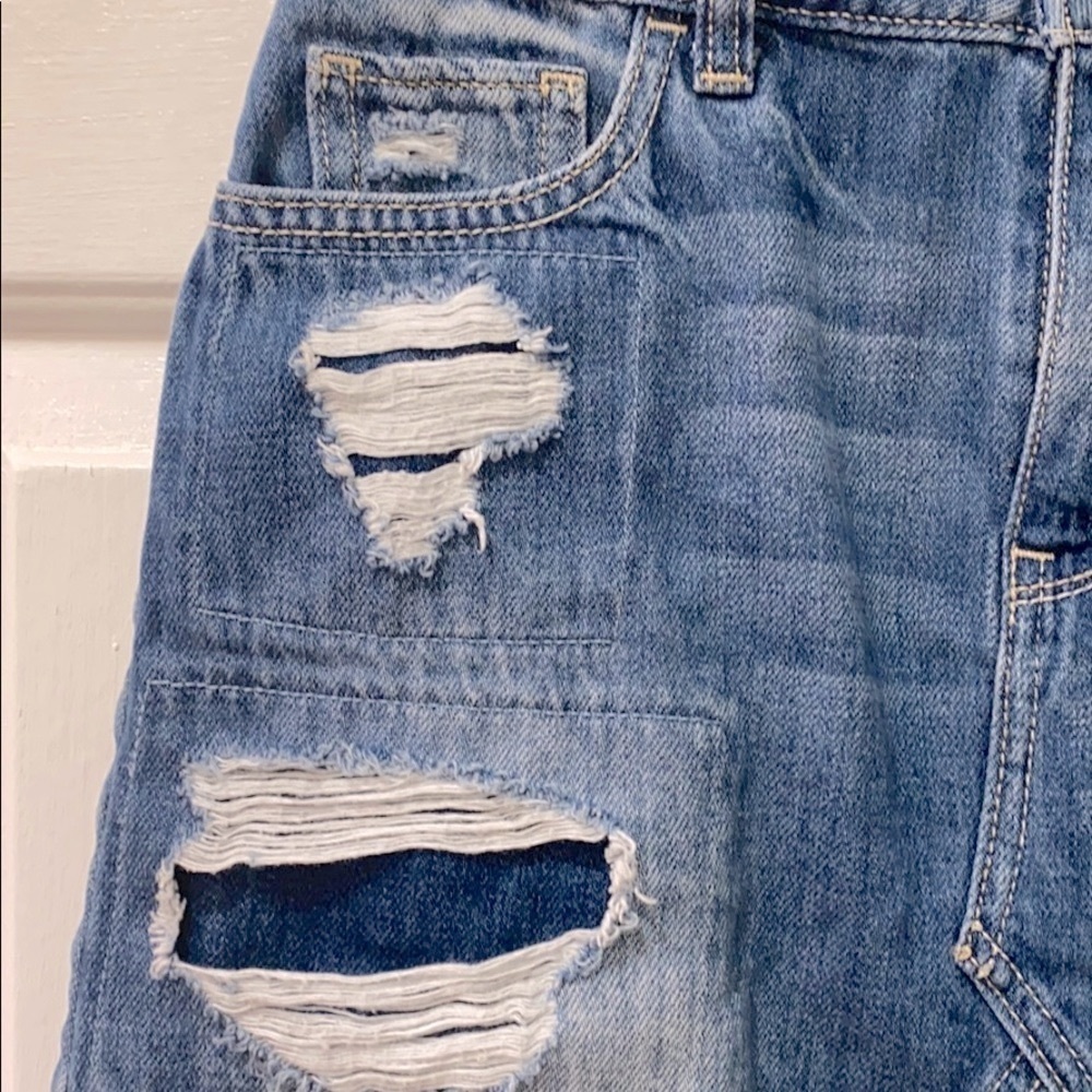 Hollister High Rise 100% Cotton Distressed Blue Jean Skirt Size 1 - Picture 2 of 7